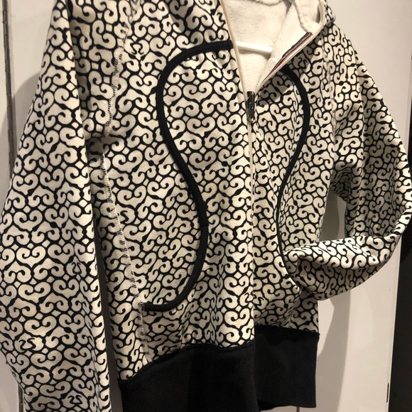 Small size lululemon hoodie - Picture 1 of 4